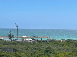 Ocean Reef Retreat, beach rental in Perth