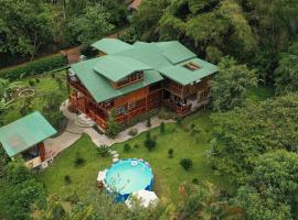 The Wooden House Mindo, hotel with pools in Mindo