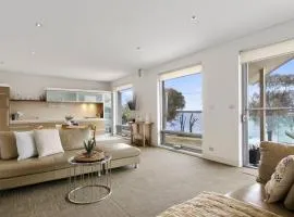 Lake Suite Metung - Couples Lakeside Escape