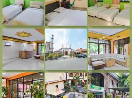 ISLAMIC GUEST HOUSE AT TAQWA, hotel v destinaci Cirebon