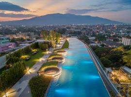Astra Sky River Paronama Pool Luxury Changklan Chiang Mai، شقة في شيانغ ماي
