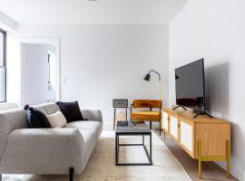 UWS 1BR w Gym Doorman nr Riverside Park NYC-511, hotel i New York