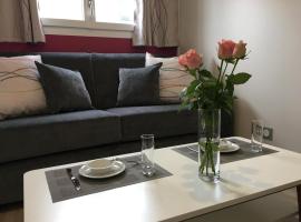 Framboise la vallee des noyers, Hotel in Lhommaizé