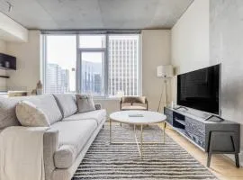 Downtown Bellevue 1BR w Lounge Gym nr Shops SEA-233