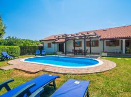 Villa Nika, hotell i Labin