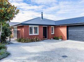 Contemporary Methven Abode, hotel with parking in Methven
