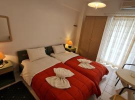 Kapolos budget hotel, hotel in Loutra Edipsou