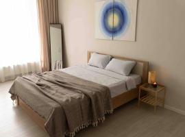 Cozy two bedroom in heart of UB: Ulan Batur şehrinde bir otel
