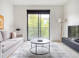 Santana Row 1BR w Gym Pool 10 mins to Google SFO-943