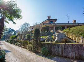 Villagramde, hotel com estacionamento em Barlassina