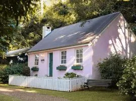 Enchanting Retreat - The English Cottage at Tamborine Mountain