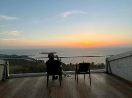 NIRAKI by Seascapes, hotel v destinaci Harnai