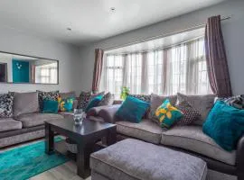 Red Lodge Stays - LS8 - close to city center and amenities - private parking - contractor welcome