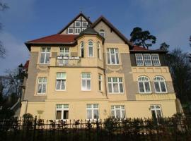 Villa Schulenburg in Putbus auf Rügen, hotel cerca de Putbus orangery, Putbus