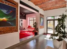 Hotel77