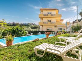 Rafaela's House โรงแรมในKoskinou