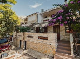 Apartments Antun, hotel v destinaci Ivan Dolac