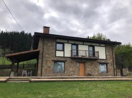 Casa Rural Launtzin Landetxea, location de vacances à Areatza