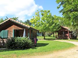 L’Orée du Bois by Noricamp: Arthez-de-Béarn şehrinde bir kamp alanı