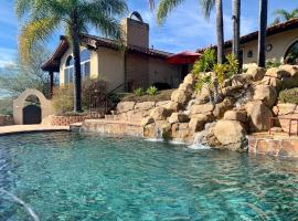 Hilltop Hacienda - Views - Pool, hotel in Escondido