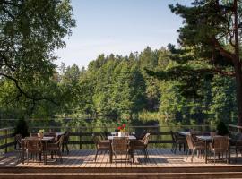 Saarjärve Puhkemaja 32-le, 8 magamistuba, alloggio vicino alla spiaggia a Tromsi