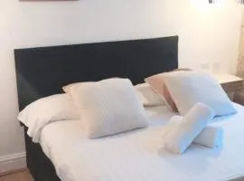 Clerkenwell Apartments by PrimeCityHosts