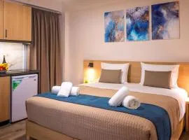 Nicole Rooms