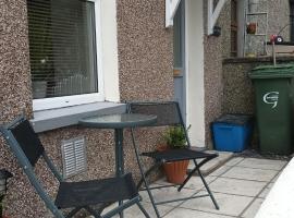 Cosy Mews House Close to Harbour, hotel i Porthmadog