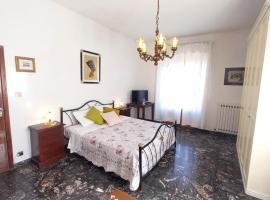 OPERA21 TUSCANY SINGLE HOUSE LUCIGNANO, holiday home sa Lucignano