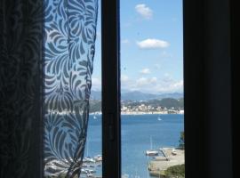 CA' ARGENTINA Appartamento Vista MARE, vakantiehuis in La Spezia