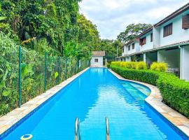 Casa com piscina em Riviera de Sao Lourenco SP, nhà nghỉ dưỡng ở Riviera de São Lourenço