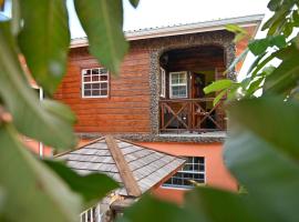 La Vue 2, cottage in Anse La Raye