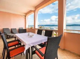 Apartments by the sea Pasman - 8221