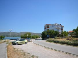 Apartments Zlatko, hotel in Jadrtovac