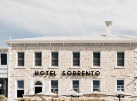 Hotel Sorrento: Sorrento şehrinde bir otel