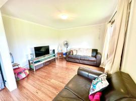 Beachfront Holiday Home, Hotel in Apollo Bay