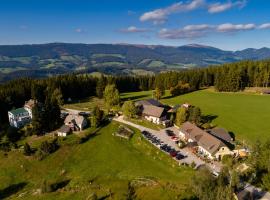 Gasthof Pension Orthofer, hotel v destinaci Sankt Jakob im Walde