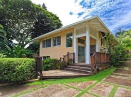 Brīvdienu māja Beautiful and Cheerful Hale Mokolea in Lanikai pilsētā Kailua