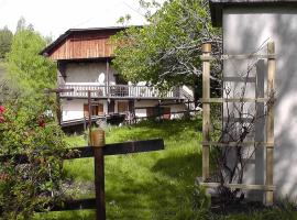 Les VIGNEAUX Hautes Alpes, Appartement 4 personnes, avec belle terrasse panoramique, hotell i Les Vigneaux