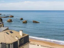SKY KEYWEEK 2 bedroom sea view apartment in the center of Biarritz