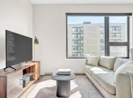 Congress Park 1BR w Gym Pool nr shops dining DEN-134