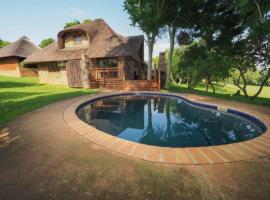 Private Villa with Private Pool - Kruger Park Lodge, hotel con campo de golf en Hazyview