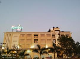 Sai Neem Tree Hotel, hotel em Shirdi