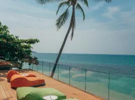 Sea&Sky luxury event villa-absolute beachfront