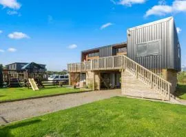 Beachside Sanctuary - Otaki Beach Holiday Home