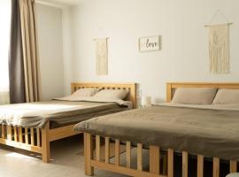 Newly renovated rental unit with free parking, hotel pogodan za kućne ljubimce u gradu Ulanbator