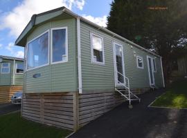 Tim's Getaways Super Caravan A2, Todber Valley Caravan Park – hotel w mieście Gisburn