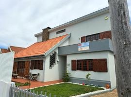 Beachwalk guesthouse, hostal o pensión en Esmoriz