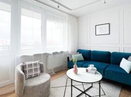 Stylowy apartament przy metrze, хотел близо до Урсинов Арена, Варашава