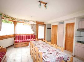 Comfortable Holiday Home in Chatel with Roof Terrace，沙泰勒的度假屋